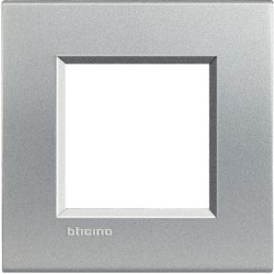 Placa 1 ventana Termoplástico LNA4802_ Livinglight Bticino