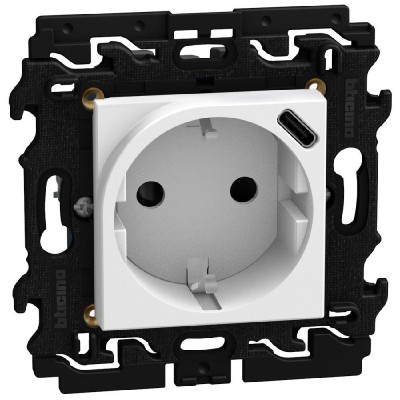 Enchufe con cargador USB Light Now Y_4141USB Bticino - Bricoelige